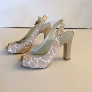 Nine West tan and cream sling back open toe